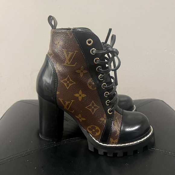 Louis Vuitton Shoes - Louis Vuitton Star trail ankle boot